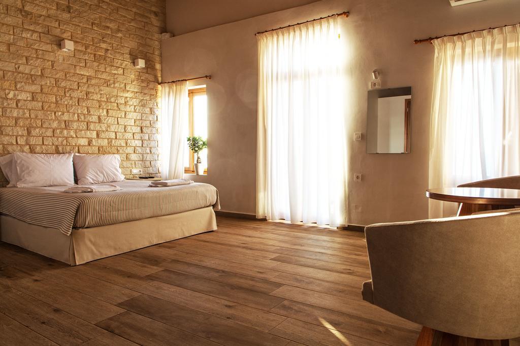 Ocean Waves Hotel Chania  Buitenkant foto
