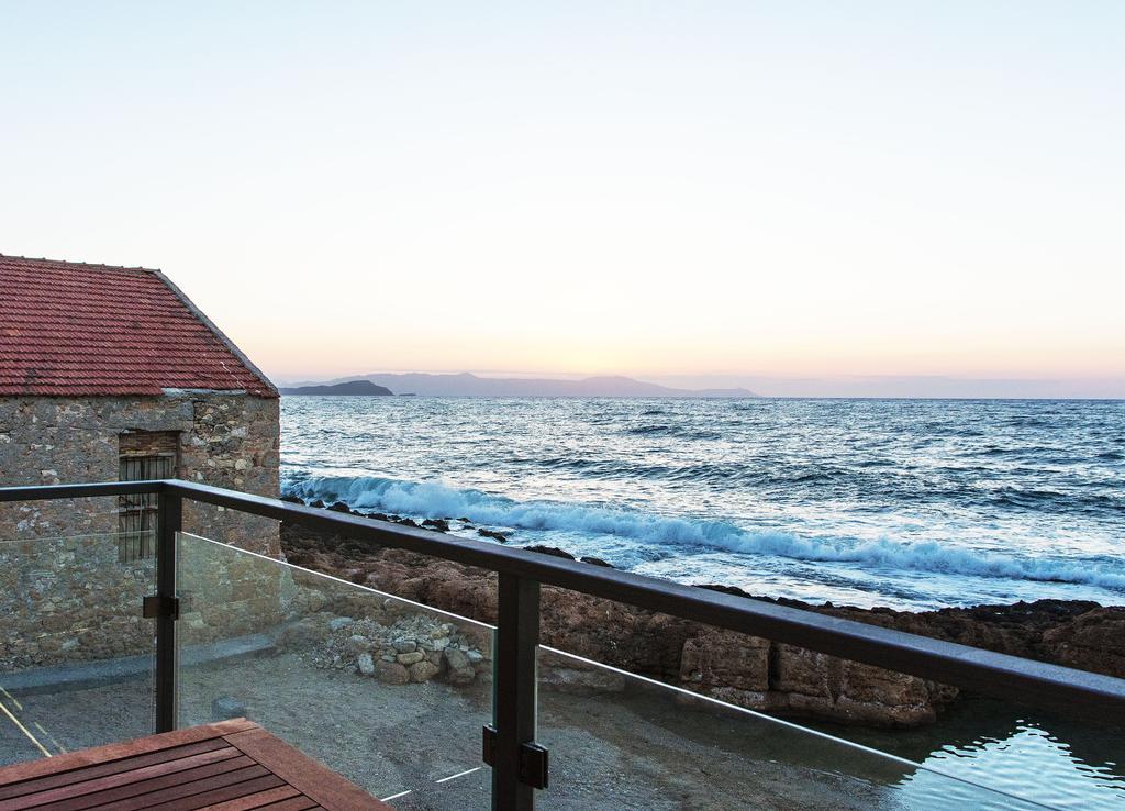 Ocean Waves Hotel Chania  Buitenkant foto