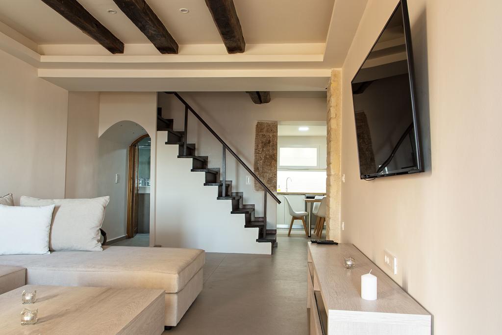 Ocean Waves Hotel Chania  Buitenkant foto